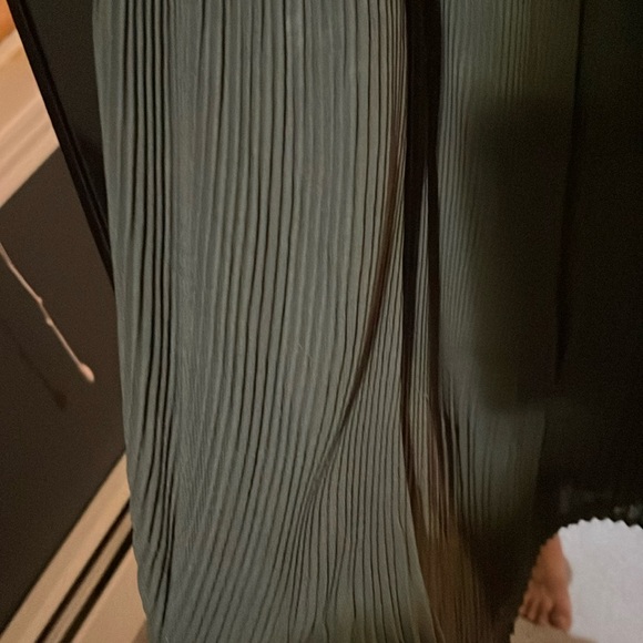 H&M Dress l 12 - Picture 3 of 9